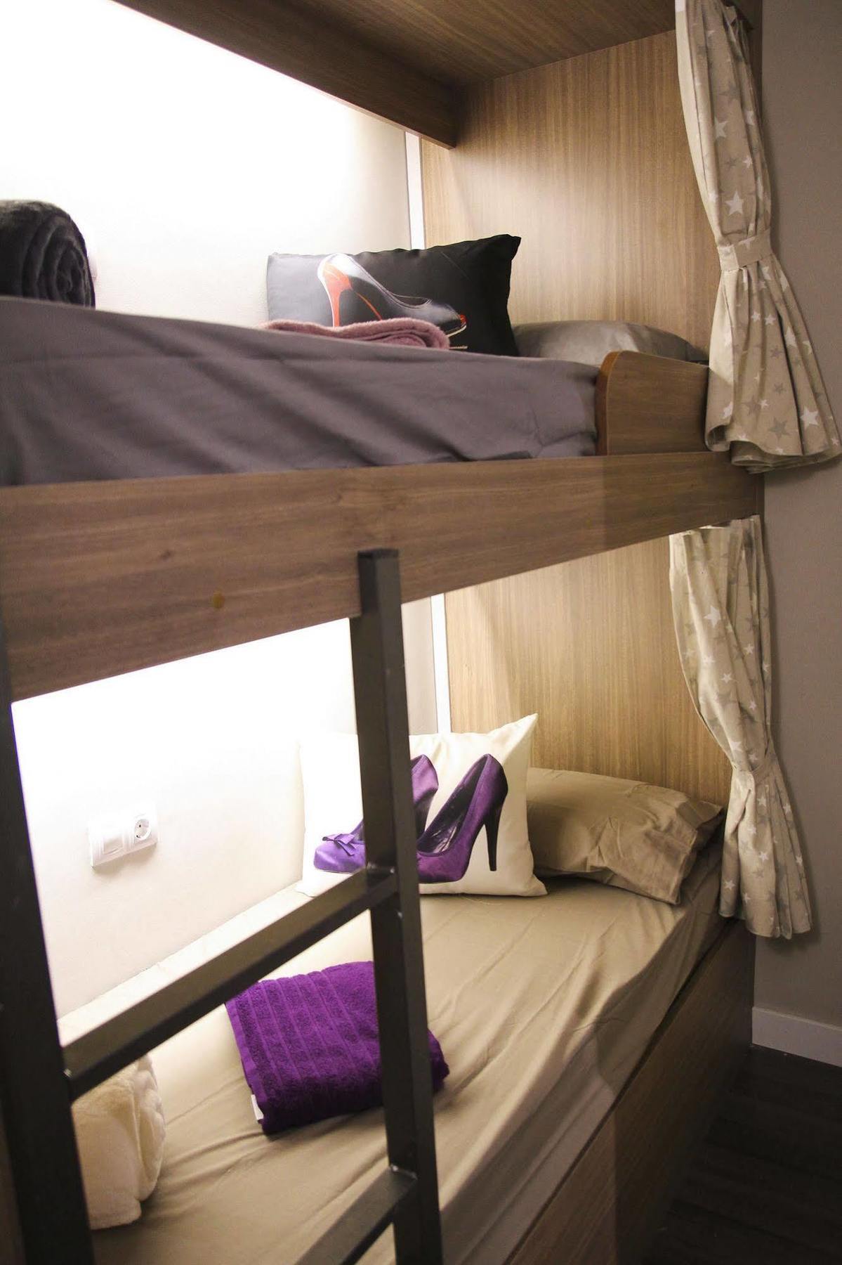 Barcelona & You Hostel Sagrada Familia Extérieur photo